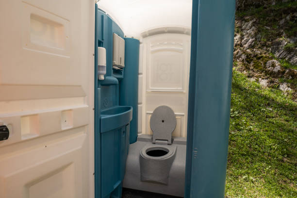 Best Construction site porta potty rental  in Marengo, IA
