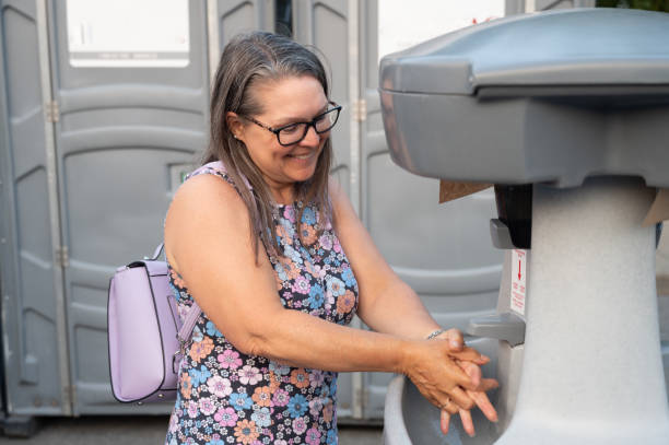 Best Emergency porta potty rental  in Marengo, IA